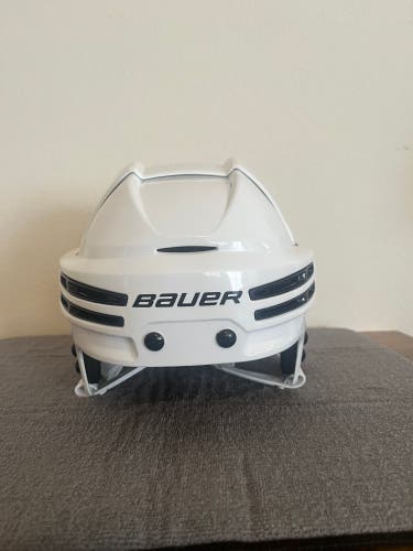 Small Bauer Re-Akt 75 Helmet (New)