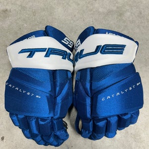 14” True Catalyst 9X Toronto Maple Leafs Pro Stock Gloves Pro Stock (New) NHL