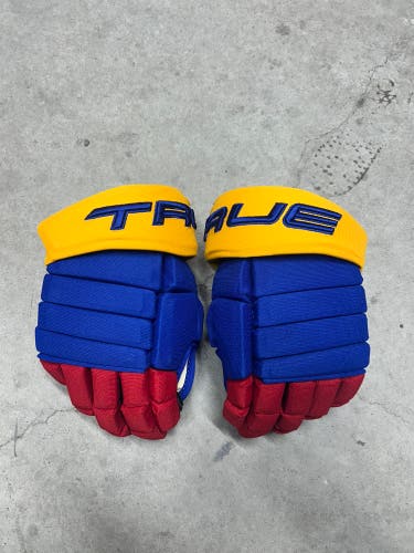 14” True Catalyst 9X New Jersey Devils Reverse Retro Pro Stock Gloves Pro Stock (New) NHL