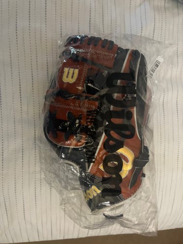 2022 Wilson A2000 RH Infield Baseball Glove 11.75" (New)