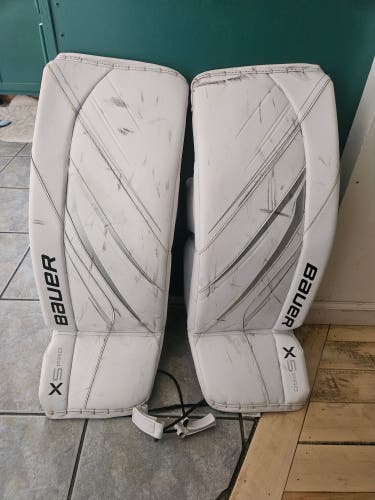 31" Bauer Vapor 5X Pro Goalie Leg Pads (Used)