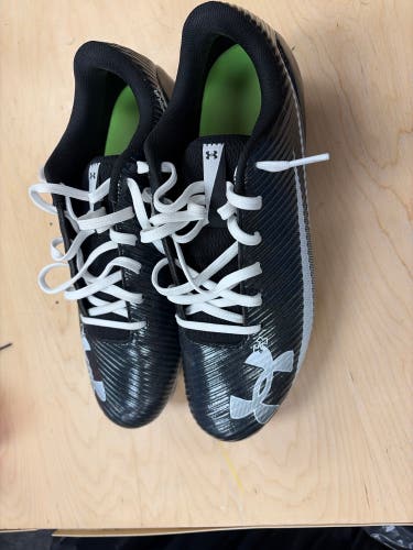 Black Men's Size M 9.5 (W 10.5) Adult Under Armour Molded Cleats Cleats (Used)