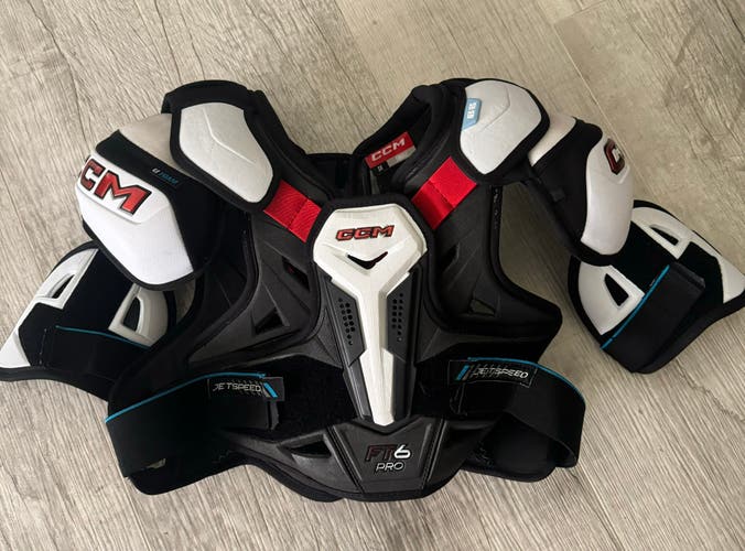 Men's Small Senior CCM JetSpeed FT6 Pro Shoulder Pads (Used)