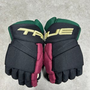 14” True Catalyst 9X Arizona Coyotes Kachina Pro Stock Gloves Pro Stock (New) NHL