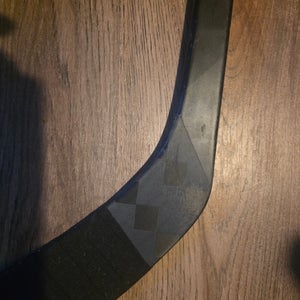 Senior CCM JetSpeed FT7 Pro Right Handed Hockey Stick P29 75 Flex (Used)