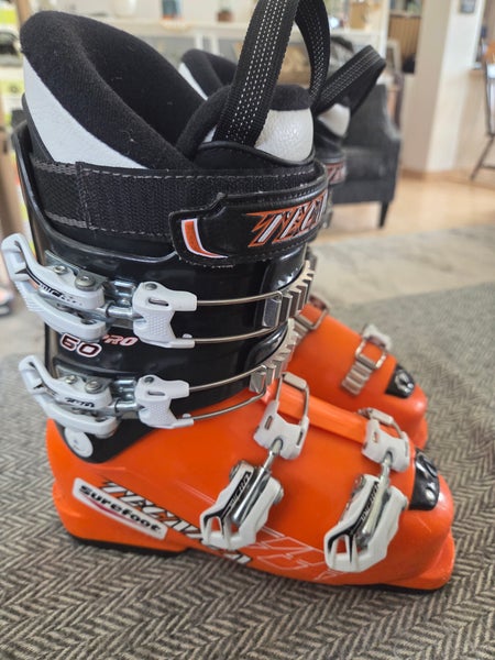 Mondo 22 & 22.5 Unisex Tecnica All Mountain Race Pro Ski Boots (Used)
