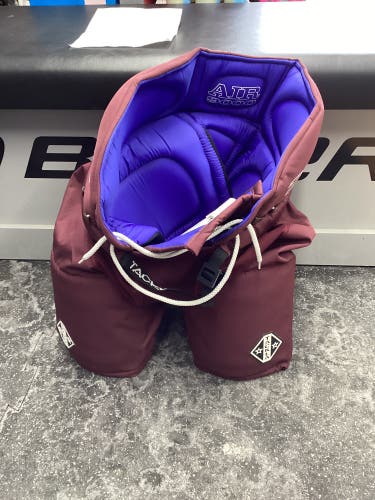 Senior Size 52 Tackla Air 9000 Hockey Pants (New)