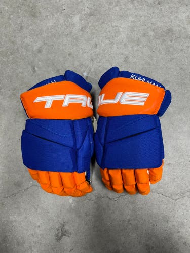 14” True Catalyst 9X New York Islanders Pro Stock Gloves Pro Stock (New) NHL