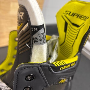 2022 Bauer Supreme M4 Hockey Skates Regular Width Size 15 (New) Fit 2