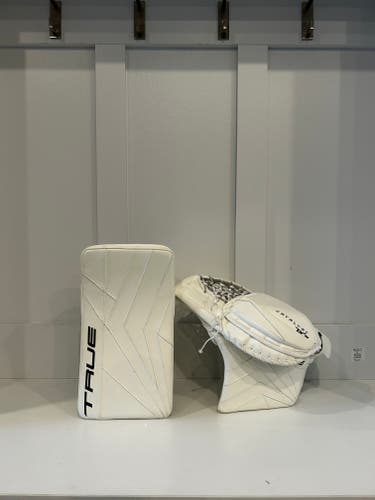 True Catalyst 7x3 Goalie Glove & Blocker Regular (New)