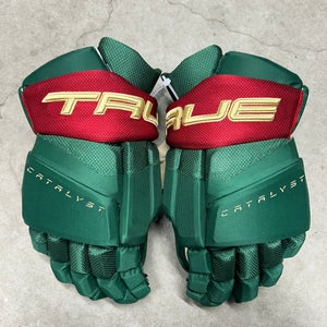 15” True Catalyst 9X Minnesota Wild  Pro Stock Gloves Pro Stock (New) NHL