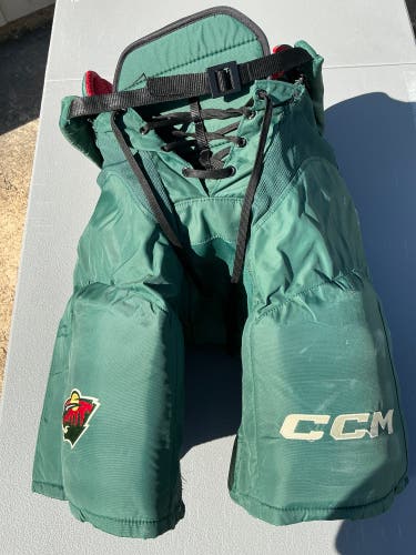 Wild Senior Medium CCM HP45X Hockey Pants Pro Stock Medium (Used) 8634