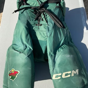 Wild Senior Medium CCM HP45X Hockey Pants Pro Stock Medium (Used) 4623