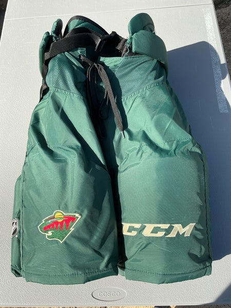 Wild Senior Medium CCM HPTKXP Hockey Pants Pro Stock Medium (Used) 2300