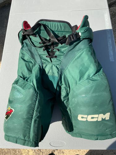 Wild Senior Medium CCM HP45X Hockey Pants Pro Stock Medium (Used) 8457