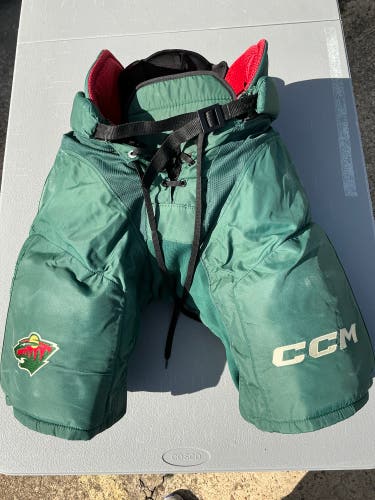Wild Senior Medium CCM HP45X Hockey Pants Pro Stock Medium (Used) 6295