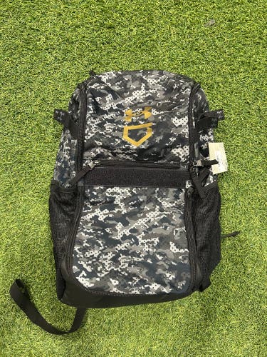 Under Armour Utility Print Backpack Black/Metallic Gold OSFA (New)