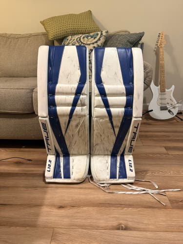 True L12.2 34+2 Pro Goalie Leg Pads (Used)