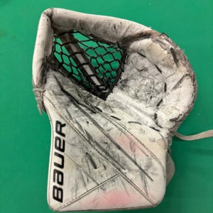 Intermediate Bauer Vapor 3X Goalie Glove