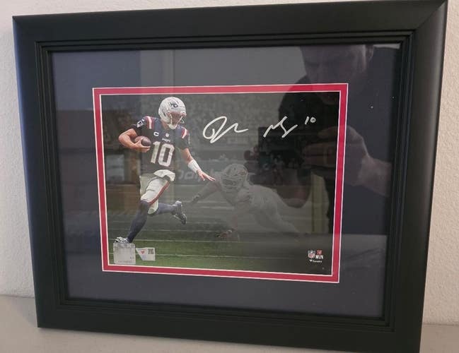 Patriots DRAKE MAYE Framed Auto Signed 8x10 "Stiff Arm" Photo Fanatics COA