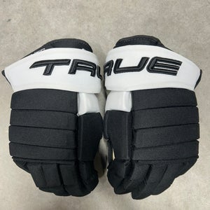 14” True 4 Roll Pittsburgh Penguins Pro Stock Gloves Pro Stock (New) NHL