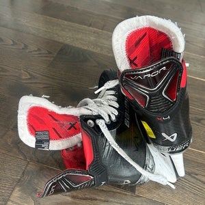 Used Bauer VAPOR X4 Youth Hockey Skate Youth 07