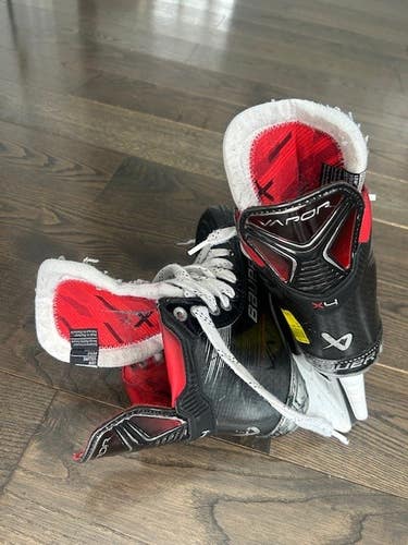 Used Bauer VAPOR X4 Youth Hockey Skate Youth 07