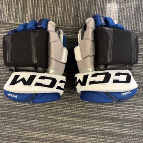 Connor Sheary CCM U+ Crazy Light Gloves 13" Pro Stock Retro