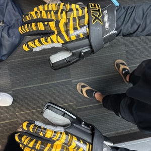 STX Lacrosse Gloves Large (New)