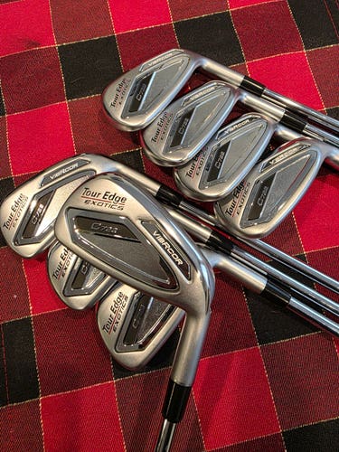 RIGHT HAND TOUR EDGE EXOTICS C722 GOLF IRON SET 4-PW+AW STEEL ELEVATE 95 STIFF