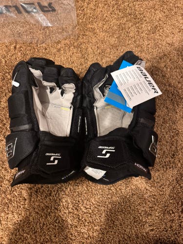 Bauer Supreme Mach Gloves 14" (New)