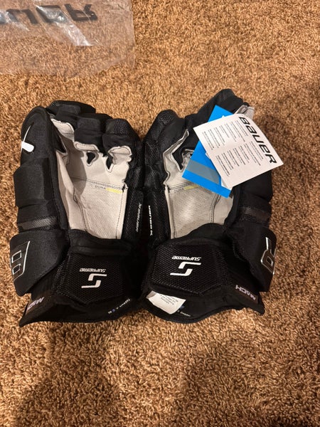 Bauer Supreme Mach Gloves 14" (New)