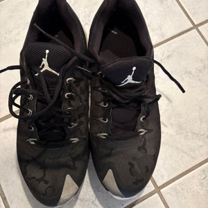 Jordan Size 11.5 Men’s Black Basketball Used Sneakers