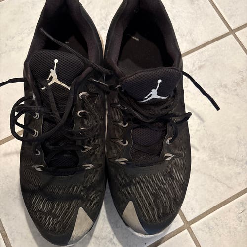 Jordan Size 11.5 Men’s Black Basketball Used Sneakers