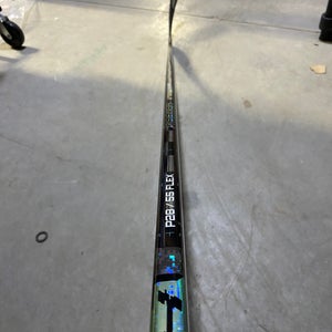 Intermediate Bauer Twitch Left Hand Hockey Stick P28 55 Flex (New)