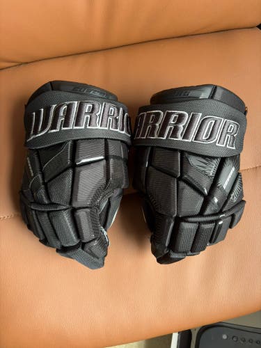 Warrior Covert QR6 Deluxe Gloves 14" (Used once)