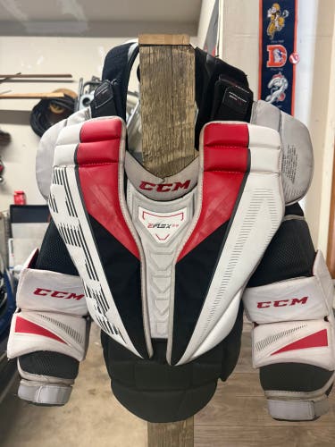 Medium CCM EFlex 5.9 Goalie Chest Protector (Used)