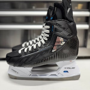 True SVH Custom Pro Hockey Skates Size 9 Neal Pionk Pro Stock 280mm (NEW)