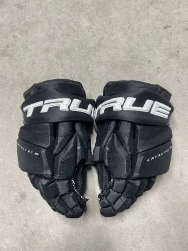 13” True Catalyst 9X Los Angeles Kings Pro Stock Gloves Pro Stock (New) NHL