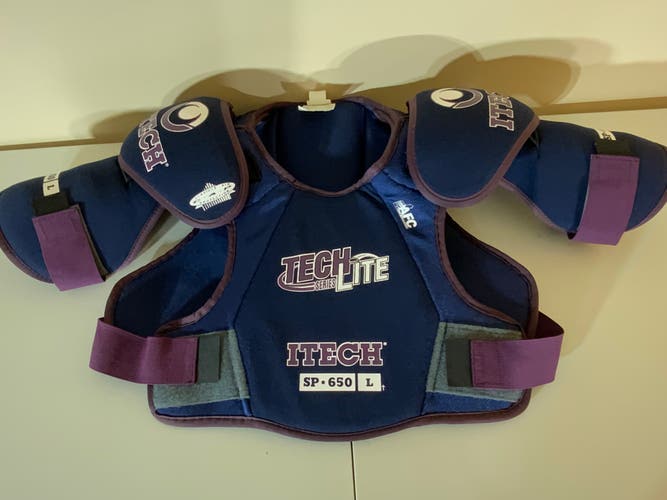 Mint Condition Itech SP650 Senior Men's Shoulder Pads- Large
