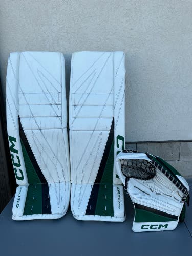 Remi Poirier Stars 35+3 CCM EFlex 7 Goalie Pads And Glove Pro Stock (Used) 31011