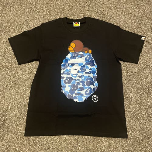 BAPE ABC CAMO MILO ON BIG APE TEE
Size medium