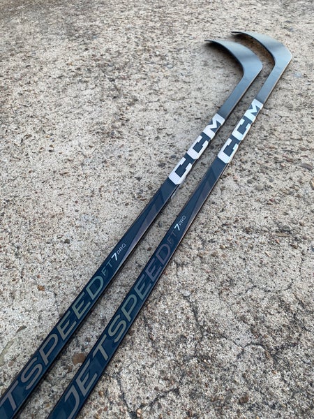 2 Pack CCM JETSPEED FT7 PRO, Pro Stock Hockey Stick Grip P90M 90 Flex Right 7392