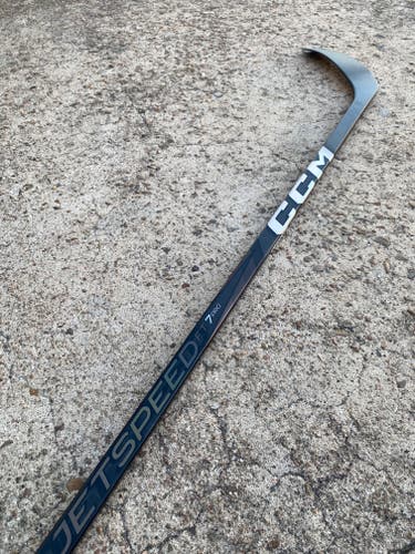 CCM JETSPEED FT7 PRO, Pro Stock Hockey Stick Grip P90M 90 Flex Right 7392
