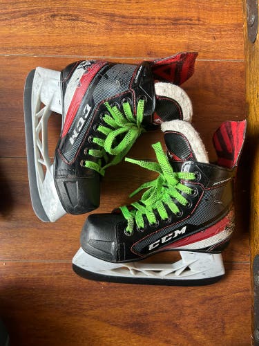 2021 CCM JetSpeed FT4 Hockey Skates Regular Width 13 (Used)