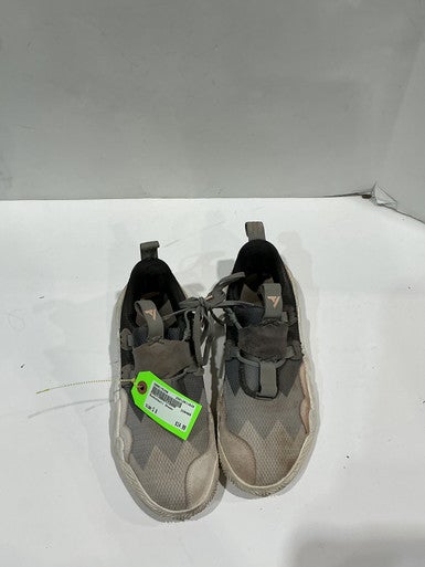 (Used) Size M 8.0 (W 9.0) Men's Shoes