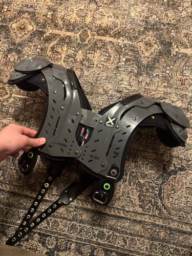 XTECH Skill Adult Large Football Shoulder Pads – Used, Excellent Condition