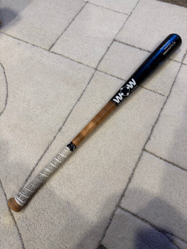 WalkOff Wood Bat (-3) 28 oz 31" (Used)