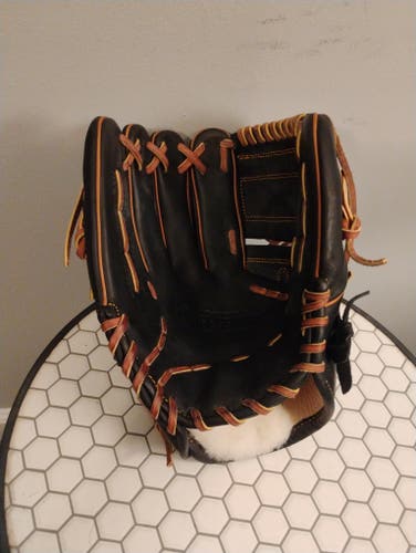 Easton LH PCH-D35 Pro Collection Hybrid PCH-D35 Baseball Glove 11.75" (Used)