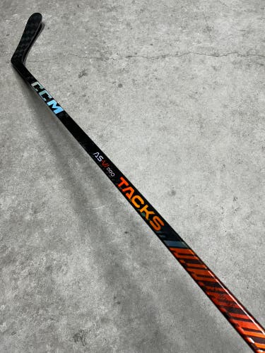 90 Flex P29 New Senior CCM Right Hand Pro Stock Tacks AS-VI Pro Hockey Stick